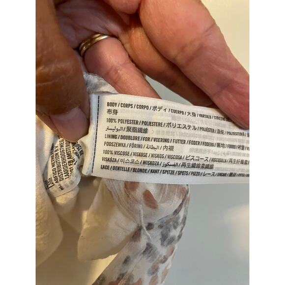 Abercrombie & Fitch lace trim animal print cami tank top chiffon cream y2k Small - Picture 8 of 8